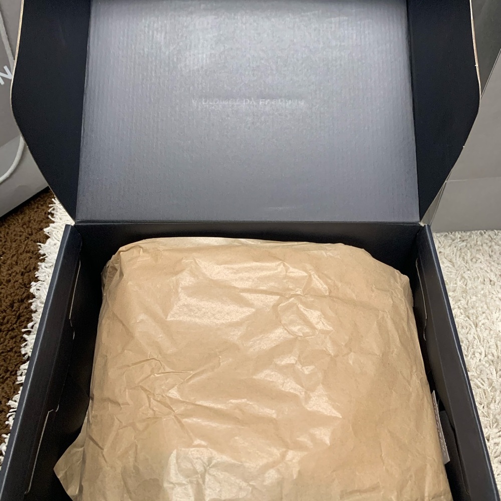 NEW Everlane The Trainer Sneaker - Picture 3 of 8